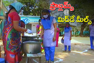 mid day meals problems for labours in Khammam district