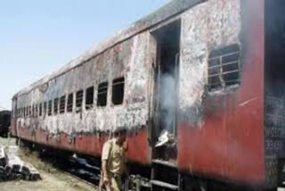 2002 Godhra train coach fire: Key accused held after 19 yrs in Guj