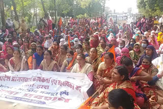 protests by anganwadi workers