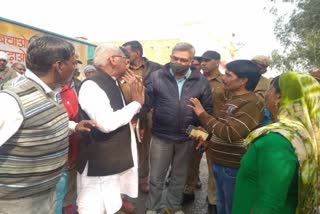 indira-colony-residents-of-kalayat-kaithal-road-jam-for-drinking-water