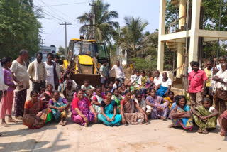 gollalapalem villagers protest