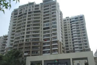 after-parties-103-test-positive-in-1-bengaluru-apartment