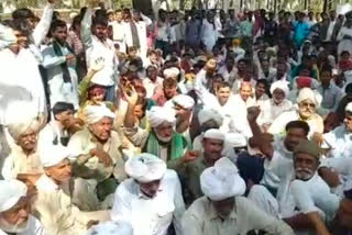 Jaisalmer farmer on hunger strike,  Farmers are on strike in Jaisalmer, Farmers are on strike in Jaisalmer for 13 days, Jaisalmer Farmers demanding water, From February 17 farmers will go on hunger strike in jaisalmer