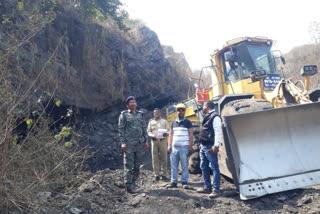 Police closed many illegal coal mines in ramgarh