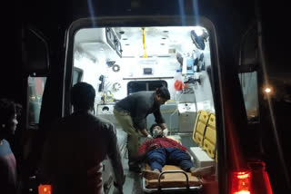 Terrible road accident, two people dead in Terrible road accident, two people dead in Terrible road accident in Srikakulam, Srikakulam road accident, Srikakulam road accident news, ಭಯಾನಕ ರಸ್ತೆ ಅಪಘಾತ, ಭಯಾನಕ ರಸ್ತೆ ಅಪಘಾತದಲ್ಲಿ ಇಬ್ಬರು ಸಾವು, ಶ್ರೀಕಾಕುಳಂನಲ್ಲಿ ಭಯಾನಕ ರಸ್ತೆ ಅಪಘಾತದಲ್ಲಿ ಇಬ್ಬರು ಸಾವು,  ಶ್ರೀಕಾಕುಳಂ ರಸ್ತೆ ಅಪಘಾತ, ಶ್ರೀಕಾಕುಳಂ ರಸ್ತೆ ಅಪಘಾತ ಸುದ್ದಿ,