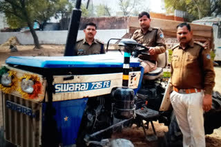 The driver ran from the spot leaving the tractor-trolley.