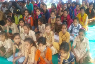 people of Shastri village Protest, protest of girls in Barmer