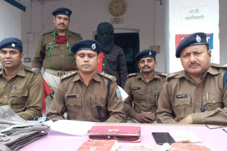 accused of snatching arrested in dumka