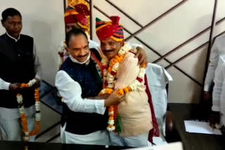 Narendra Khodnia takes charge, नरेंद्र खोडनिया पदभार किया ग्रहण