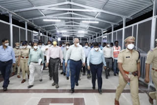 scr gm gajanan malya visited vijayawada railway station