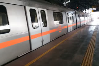 four metro station closed in delhi due to farmer rail roko andolan