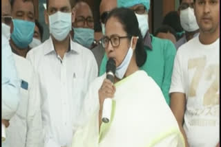 Bomb attack on Minister Hossain 'conspiracy': Mamata