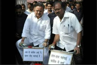 rhetoric-between-bjp-and-congress-on-rising-prices-of-diesel-and-petrol-in-raipur