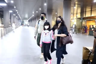 Aishwarya- Abhishek spotted at the airport along with their daughter