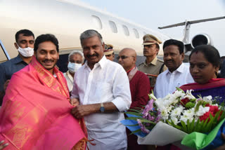 ministers welcomed cm jagan in renigunta airport