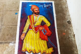 nine-foot-image-of-chhatrapati-shivaji-maharaj-made-from-rangoli