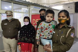 Police team of Kotla Mubarakpur found missing 2 year old child