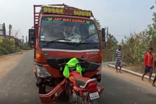 Truck clashed with bike in Malkangiri, 2 injured