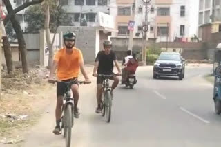 Two brothers arrived in Dhanbad on bicycle tour to India