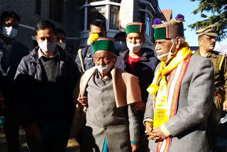 Governor Bandaru Dattatreya met  first voter Master Shyam Saran Negi in kalpa