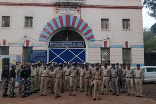 Rapid police raid on Hindalga prison news