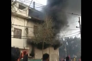 Massive fire breaks out at factory in Noida