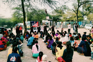 Women learning self defense tricks