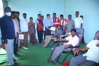 Collector Sharman who started the blood donation camp