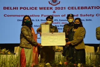 Police Commissioner honored school children who contributed to National Road Safety Month