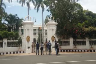 pudhucherry governor House staff transfered