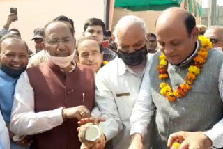 mla narendra gupta laid foundation stone faridabad Sector 11