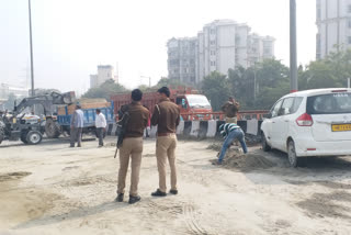 Noida Sector 18 elevated flyover closed due to overturning of truck