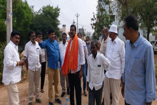 mansoorabad corporator koppula narasimha reddy visited thyagaranagar in today in hyderabad