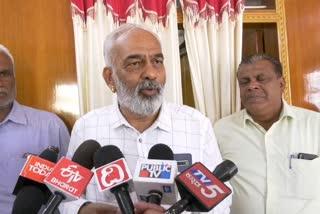 devegowda-has-cut-the-reservation-of-okkaligas