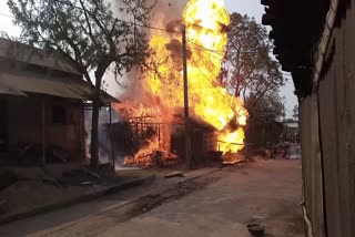 Fire in house due to short-circuit in Sahibganj