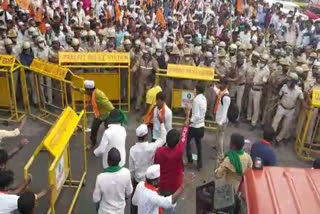 Protest by the Panchamsali community