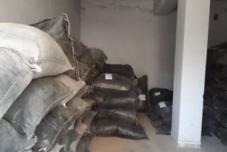 doda sawdust worth 90 million caught in kota , 90 लाख का डोडा चूरा बरामद