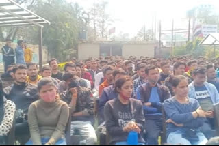 Diploma-holder students open front against Ashok Leyland Company