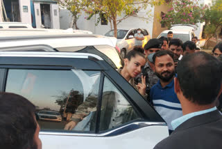 Kangana Ranaut arrives at Kachanariya village in Raisen for shooting