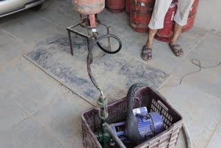 Lpg cylinder and compressor