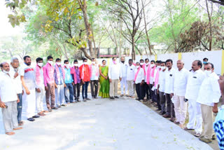 Thirty Congress party leaders and activists from Warangal rural district have joined the Trs party