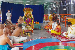 brahmothsavalu grandly startesdin yadadri old temple