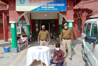 mohan garden police arrested one man with illegal weapon