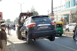 झांसी में वाहनों का कराया चालान