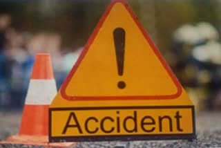 accident in udaipur, Two children died in accident, अनियंत्रित बाइक गड्ढे में गिरी