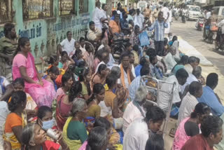 மாற்றுத்திறனாளிகள் குடியேறும் போராட்டம், differently abled men protest  5% percent reservation employment for differently abled in private sector, Mayladuthurai latest, mayiladuthurai, மயிலாடுதுறை