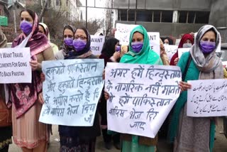 Pakistani wives of ex-Kashmiri militants protest in Srinagar