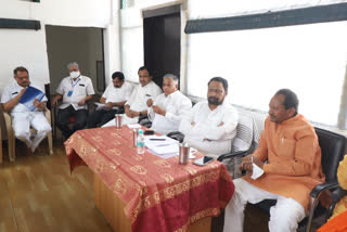 DCM Savadi meeting with Basavakalana ticket aspirants