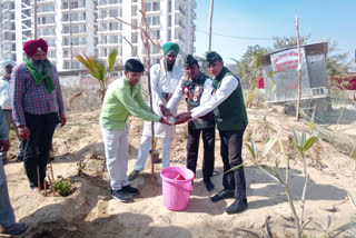 armers reached to ghazipur border with ganga jal