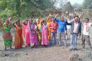 People protest against dodging in Dhanbad